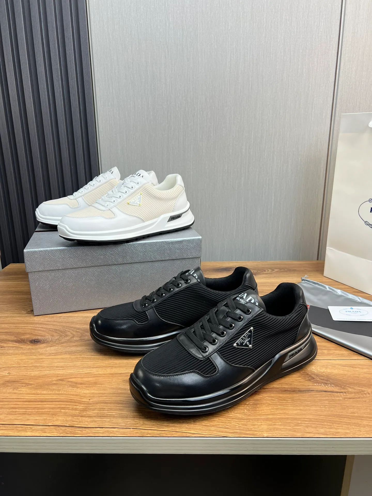 Men's shoes 💰580💰 [PRADA] Men's shoes are popular in the counter, official website is synchronized, 1 high-quality shipment ✔️Original cowhide stitching mesh + cowhide lining, 1🆚1 replica, original original bottom, 38-45 (45 customized, non-refundable)